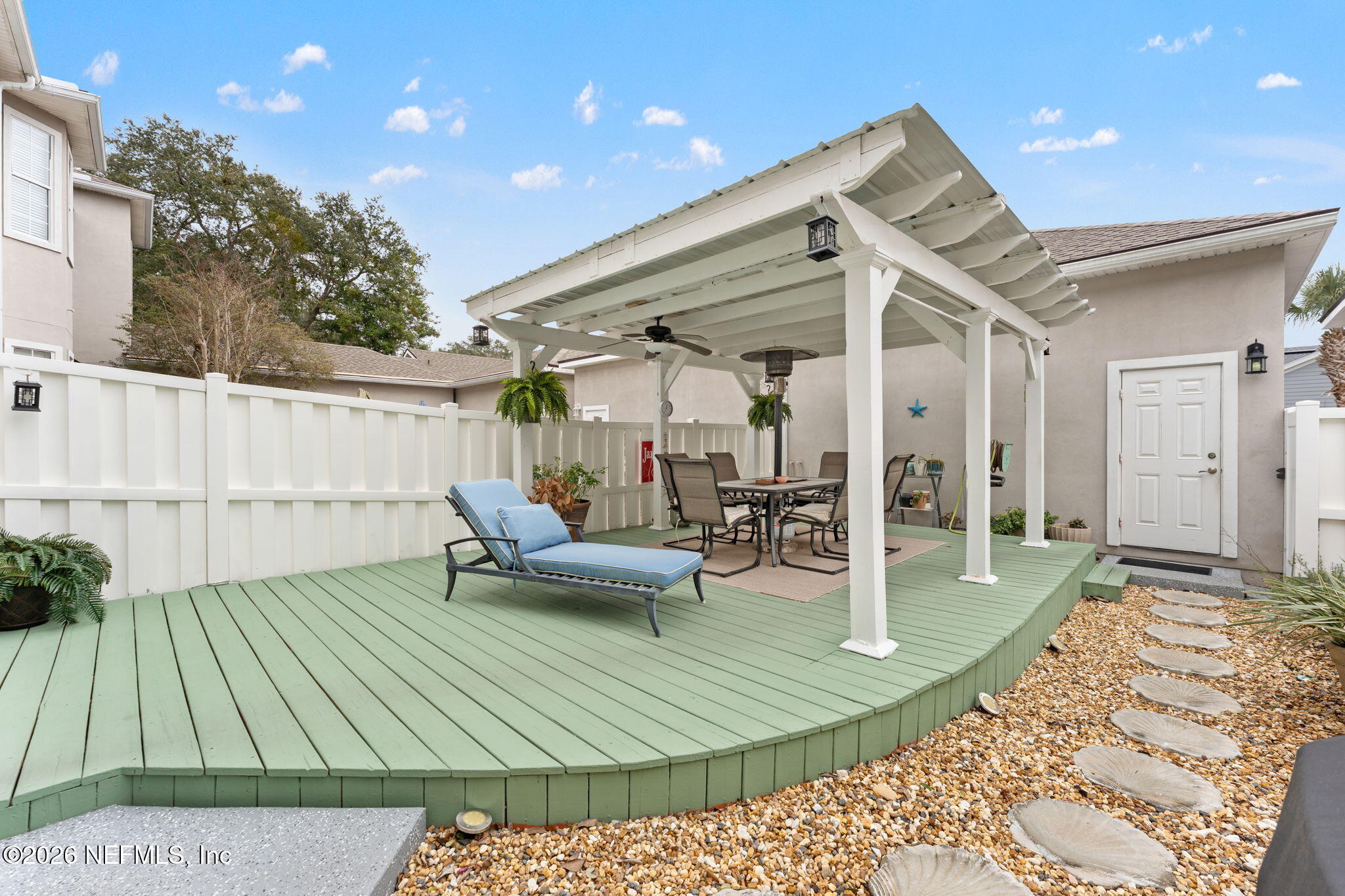 1878 CARNATION Fernandina Beach, FL 32034